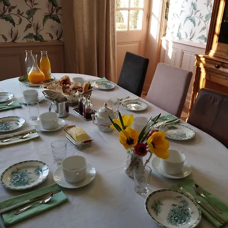 Manoir De Conjon Bed and breakfast 3*