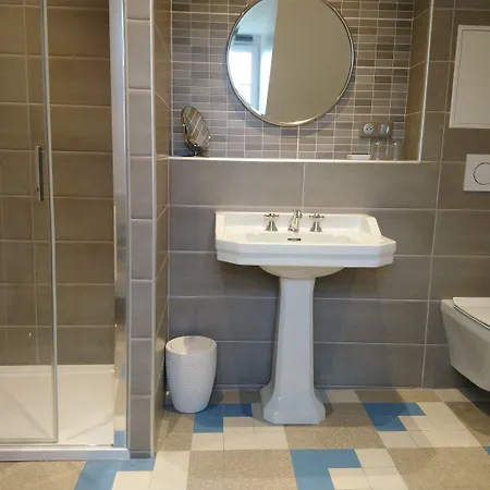 Manoir De Conjon Bed and breakfast