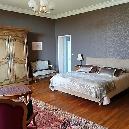 Manoir De Conjon 3*