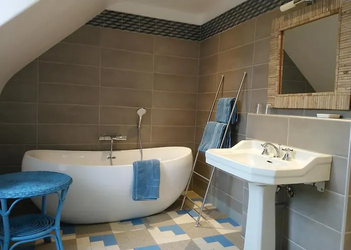 Manoir De Conjon 3* Crouay