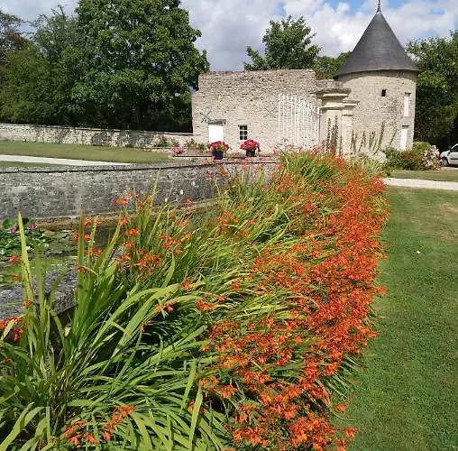 Bed & Breakfast Manoir De Conjon