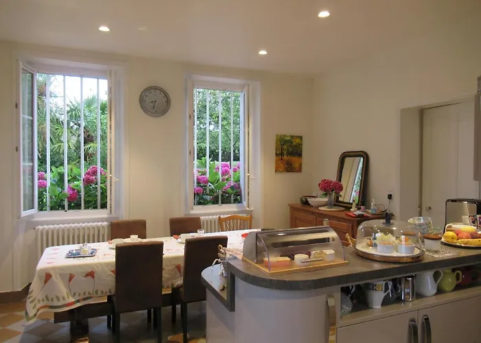 Bed & Breakfast Manoir De Conjon Crouay