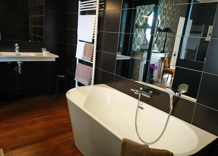 Bed & Breakfast Manoir De Conjon Crouay